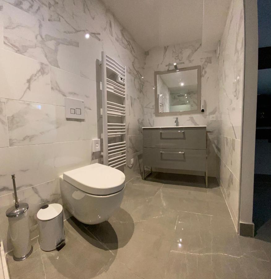Amity. Exclusive Poolside Garden Apartment Sarlat-la-Canéda Exteriör bild
