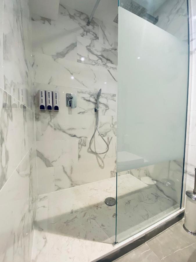 Amity. Exclusive Poolside Garden Apartment Sarlat-la-Canéda Exteriör bild
