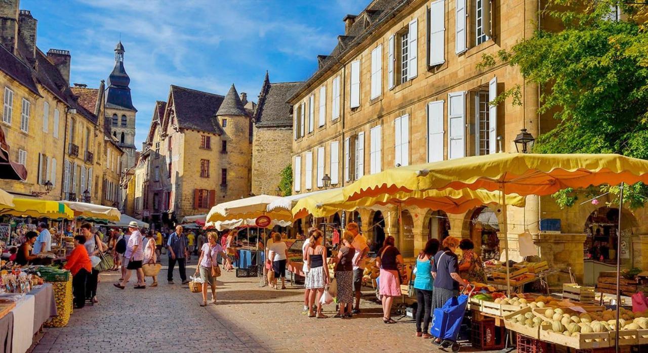 Amity. Exclusive Poolside Garden Apartment Sarlat-la-Canéda Exteriör bild